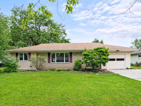 2901 Clara Avenue, Fort Wayne, IN 46805
