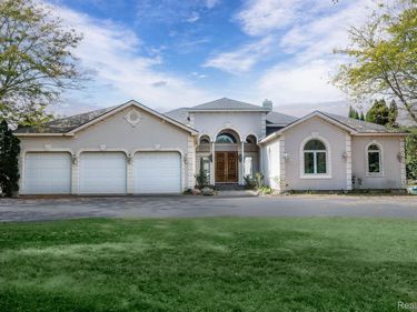 68373 Lake Angela Pointe, Richmond, Mi 48062