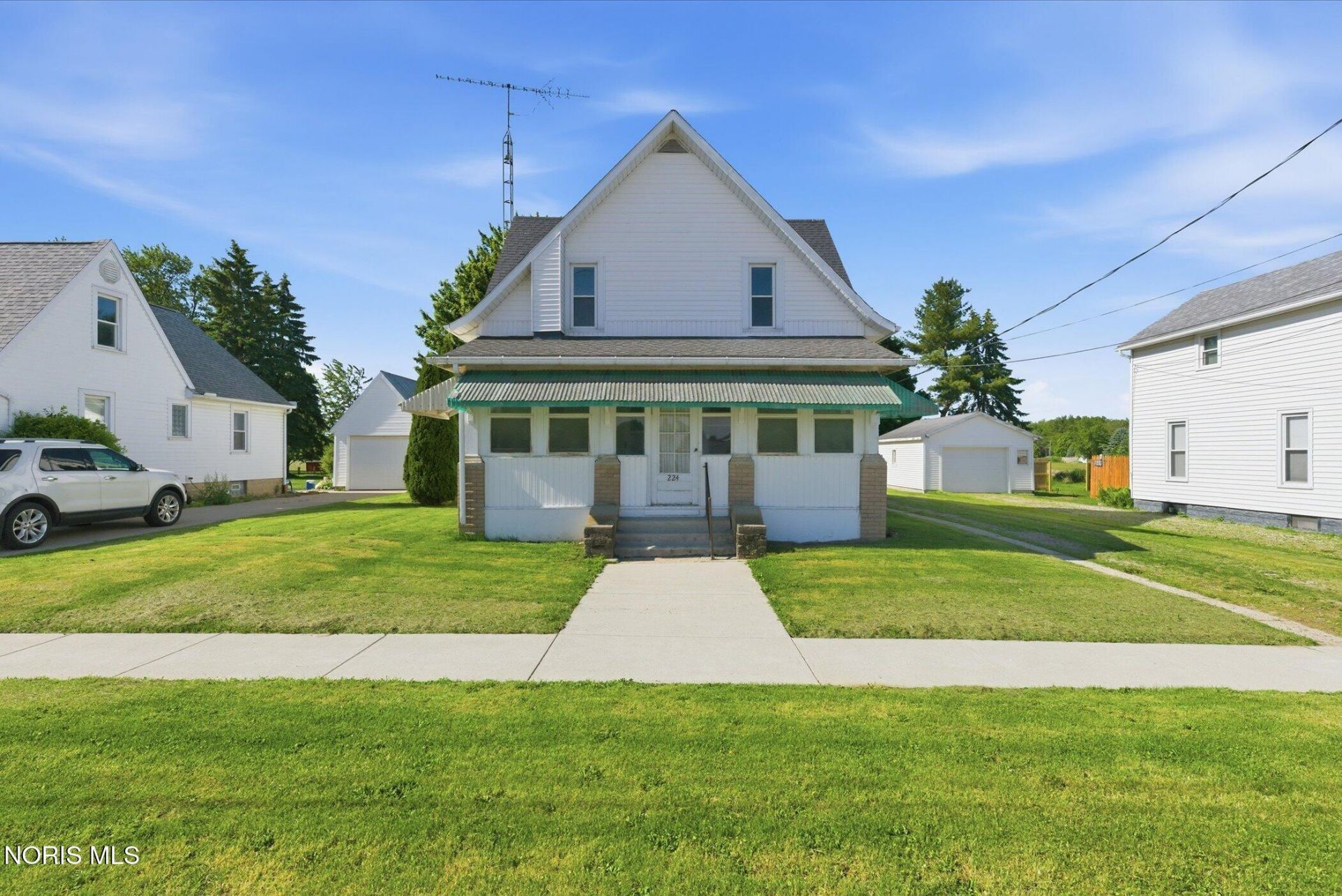 224 Kennedy Drive, Lyons, OH 43533 Main Photo