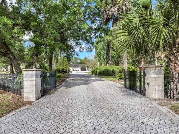 27126 Rue De Paix, BONITA SPRINGS, FL 34135