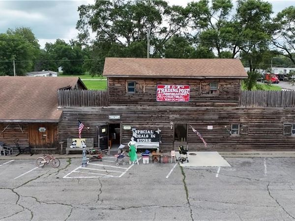201 Roseport Road, Elwood, KS 66024