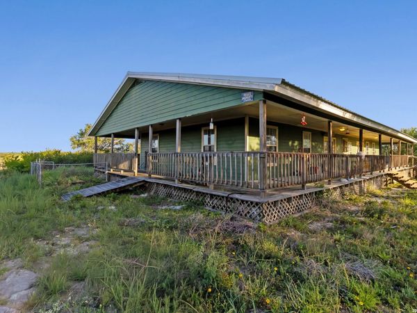 6611 Tigre Rd., Beeville, TX 78102