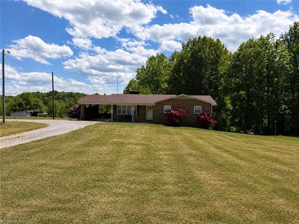 8186 Old 60, Roaring River, NC 28697
