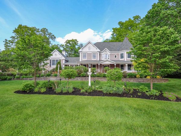 9 Olde Village Road, Salem, NH 03073