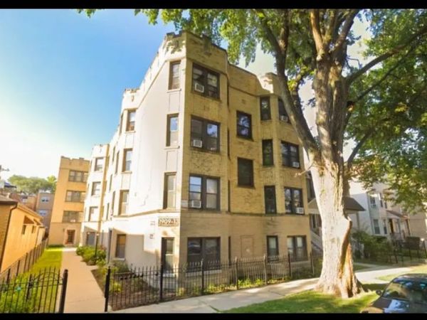 1913 W Larchmont Avenue , Unit 2A, Chicago, IL 60613