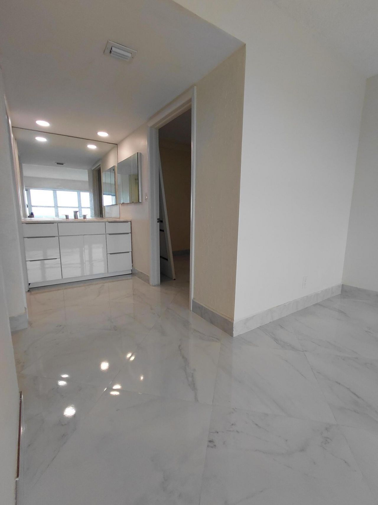 3900 Galt Ocean Drive, Unit 1208, Fort Lauderdale, FL 33308 Photo