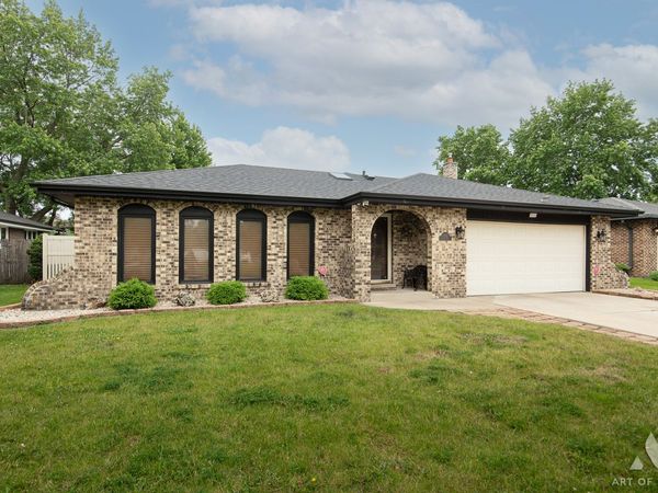 7737 Cashew Drive, Orland Park, IL 60462