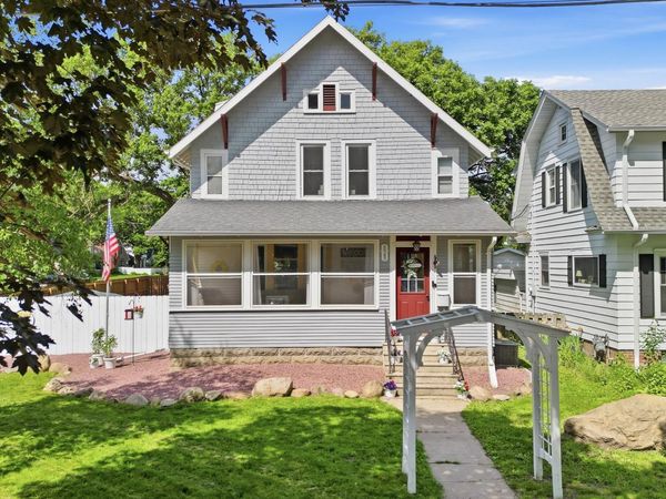 828 Baker Avenue, Mankato, MN 56001