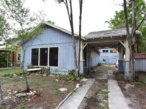 111 W POWHATAN AVENUE , TAMPA, FL 33604