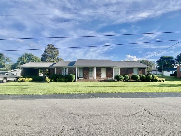 615 Cill St , Smithville, TN 37166