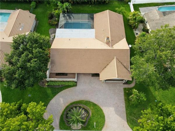 11159 NW 10th Place, Coral Springs, FL 33071