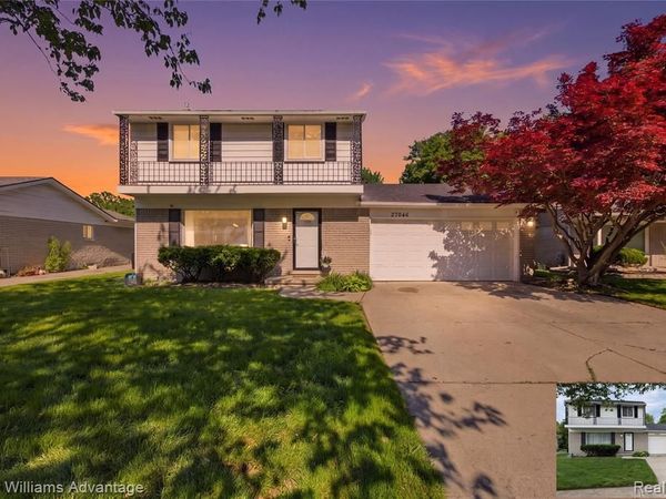 27646 Pierce Street, Southfield, MI 48076