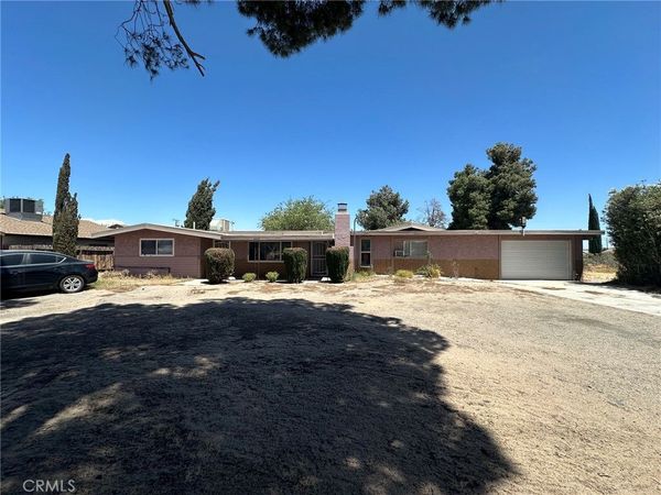 15826 Bear Valley, Victorville, CA 92395