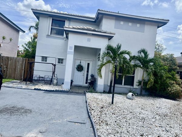 Miami Gardens, FL 33055