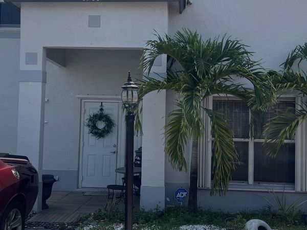 Miami Gardens, FL 33055