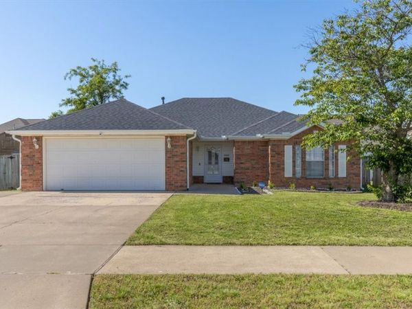 2409 SW 17th Street , Bentonville, AR 72713