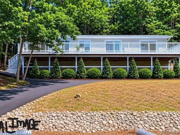 1212 Sweetwater Drive , Lake Ozark, MO 65049