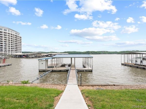 1843 Chimney Point , Sunrise Beach, MO 65049