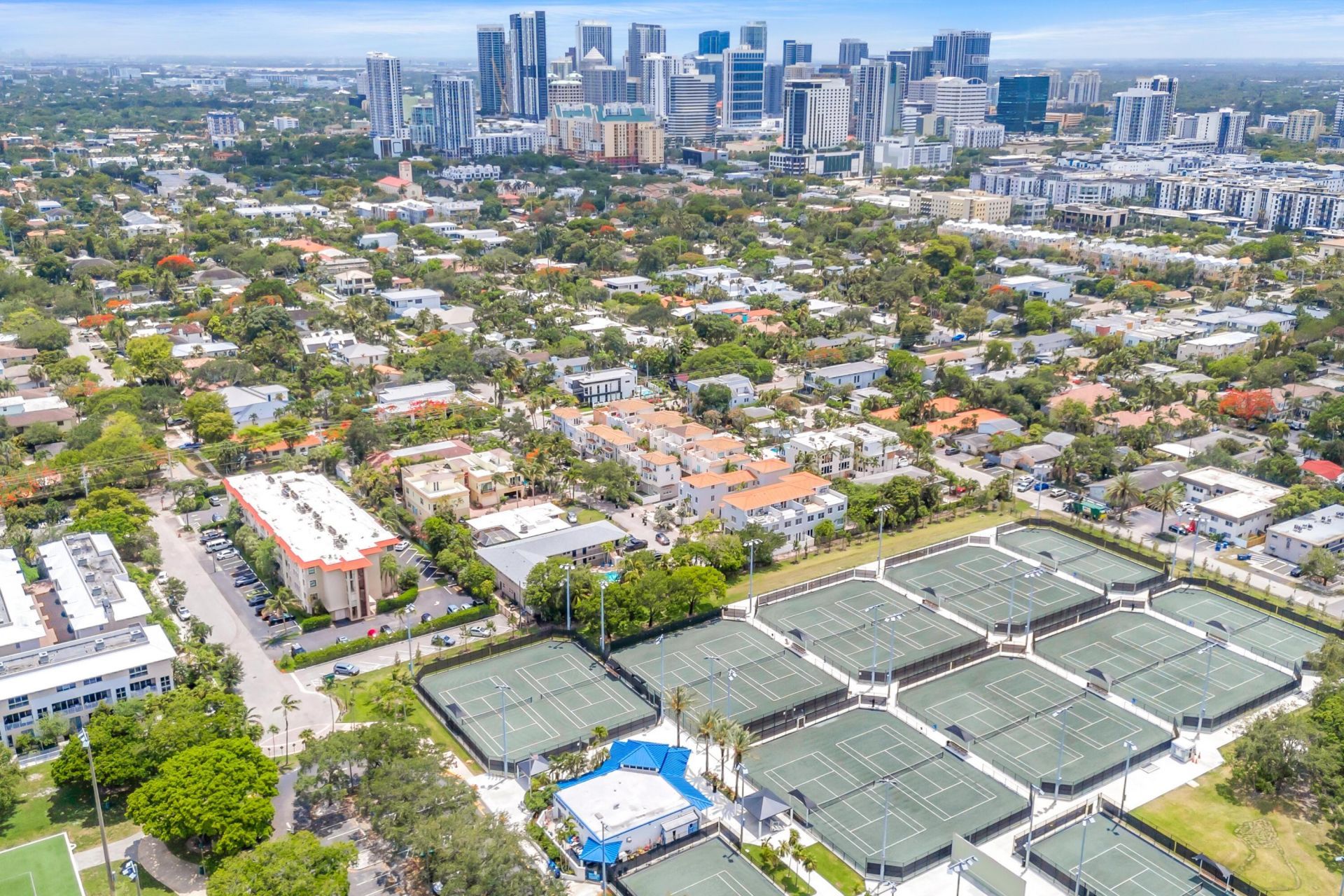 615 NE 12th Avenue, Unit 312, Fort Lauderdale, FL 33304 Photo