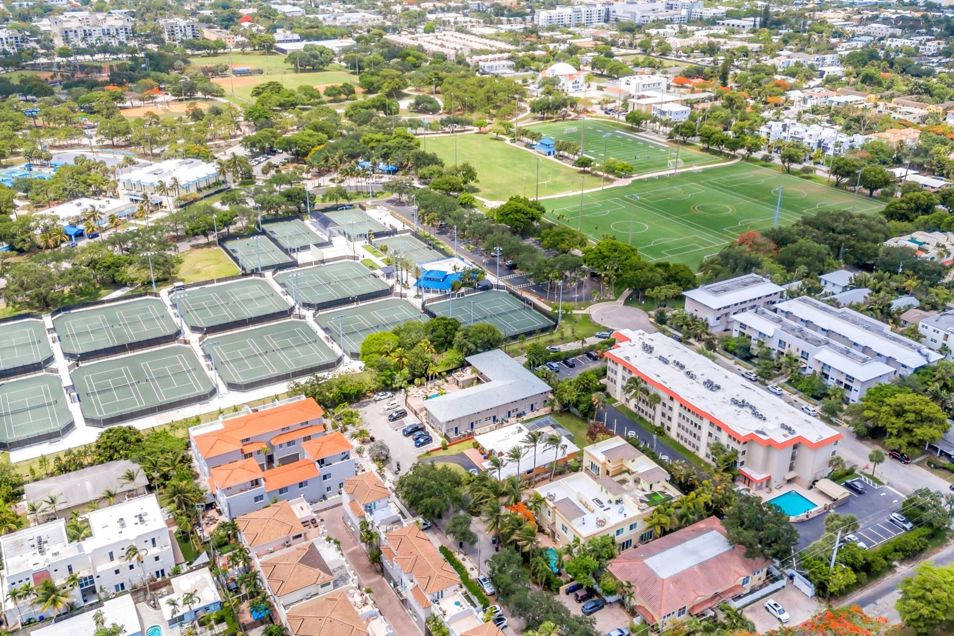 615 NE 12th Avenue, Unit 312, Fort Lauderdale, FL 33304 Photo