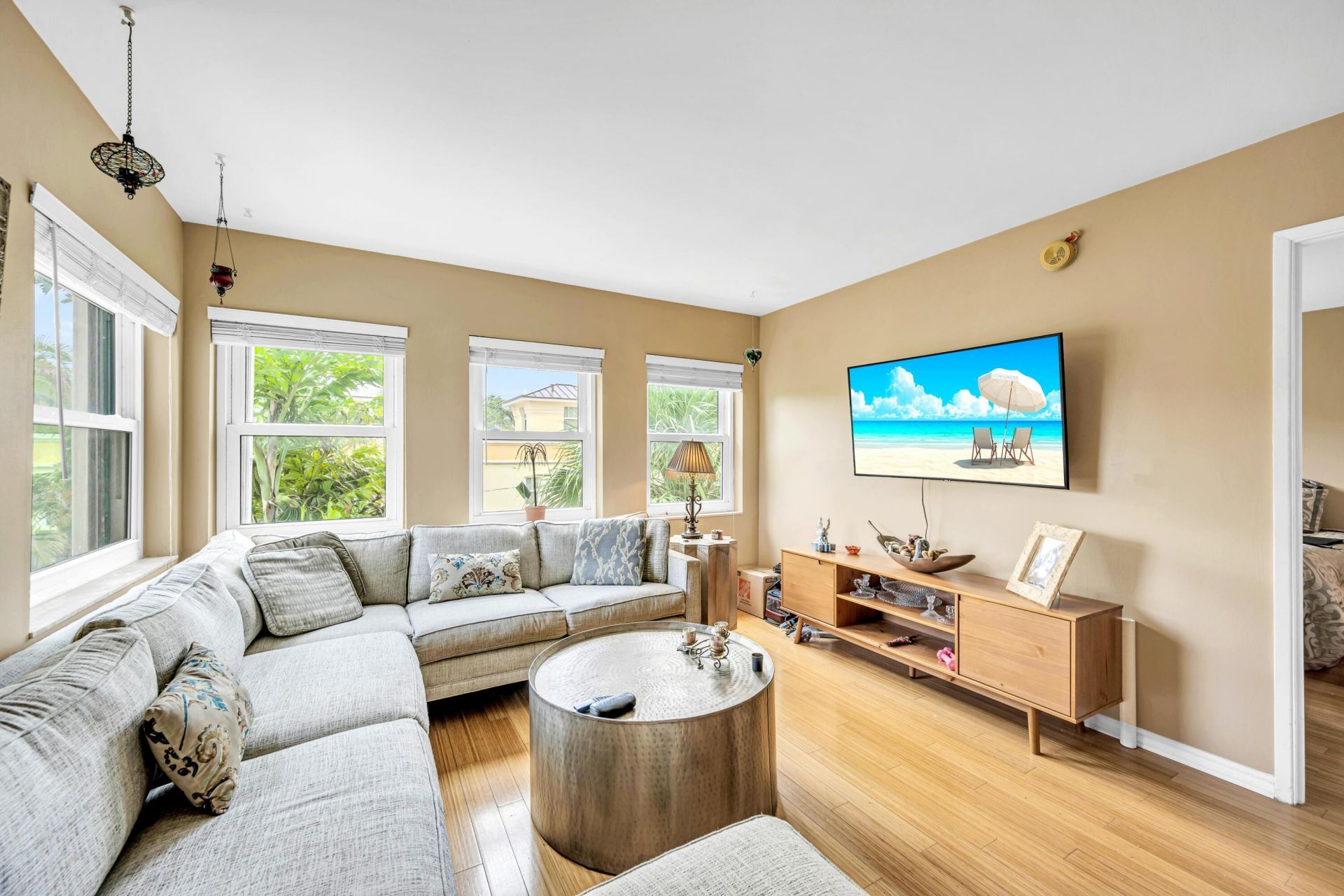 615 NE 12th Avenue, Unit 312, Fort Lauderdale, FL 33304 Photo