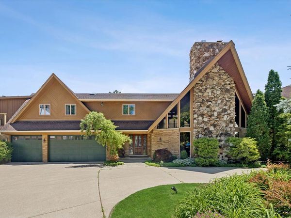 607 Berkshire Court, Downers Grove, IL 60516