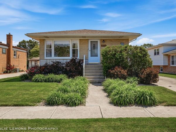 12213 S Hamlin Avenue , Alsip, IL 60803