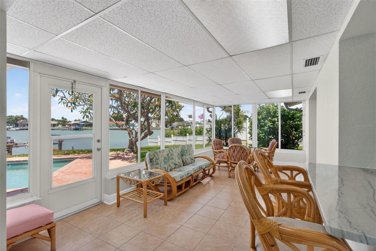 7957 10th Avenue S, Saint Petersburg, FL 33707 Photo