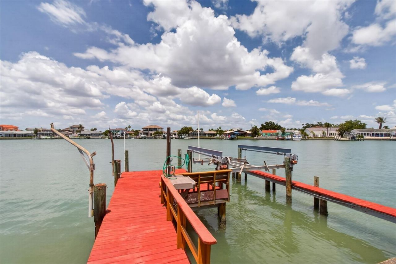 7957 10th Avenue S, Saint Petersburg, FL 33707 Photo