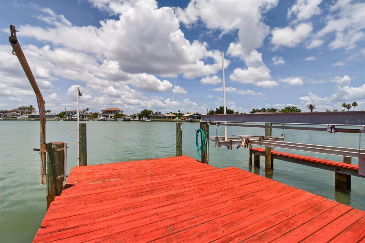 7957 10th Avenue S, Saint Petersburg, FL 33707 Photo
