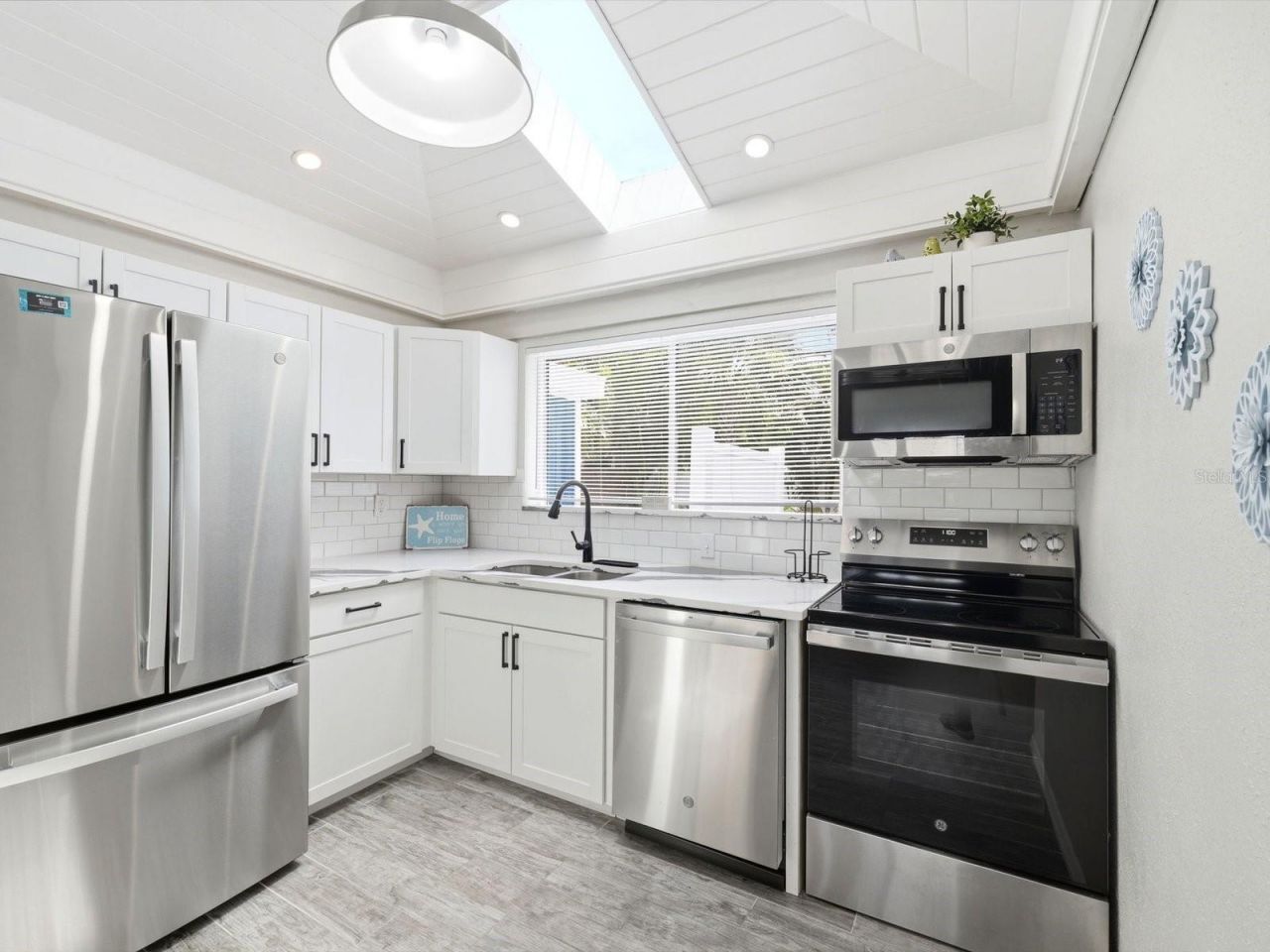 1207 1st Street, Indian Rocks Beach, FL 33785 Photo