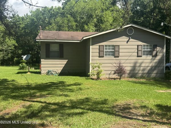 1484 Clinton Raymond Road, Clinton, MS 39056