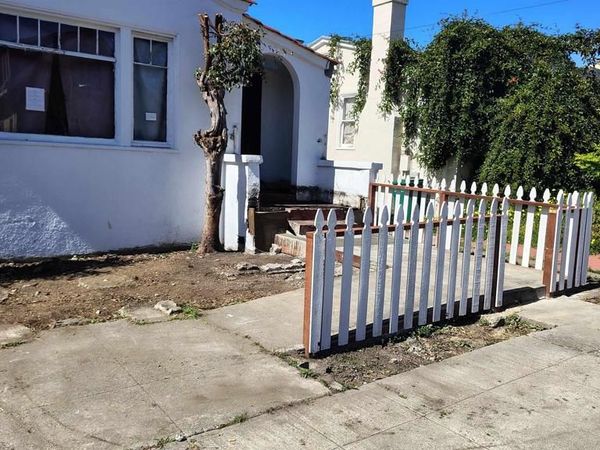 Oakland, CA 94609