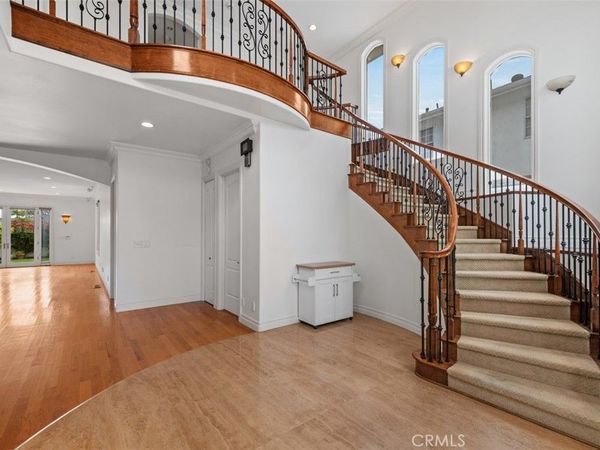 7822 Truxton, Los Angeles, CA 90045