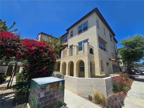 158 Gwen, La Habra, CA 90631