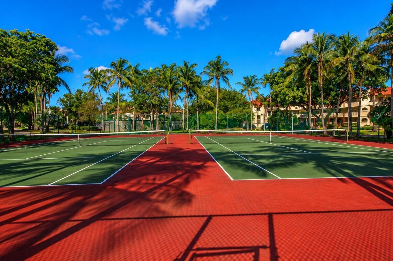 2750 W Sunrise Lakes Drive W, Unit 112, Sunrise, FL 33322 Photo