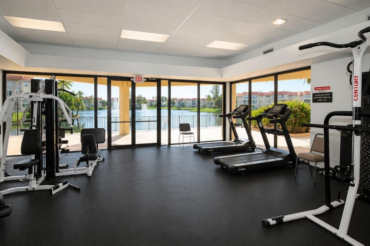 2750 W Sunrise Lakes Drive W, Unit 112, Sunrise, FL 33322 Photo