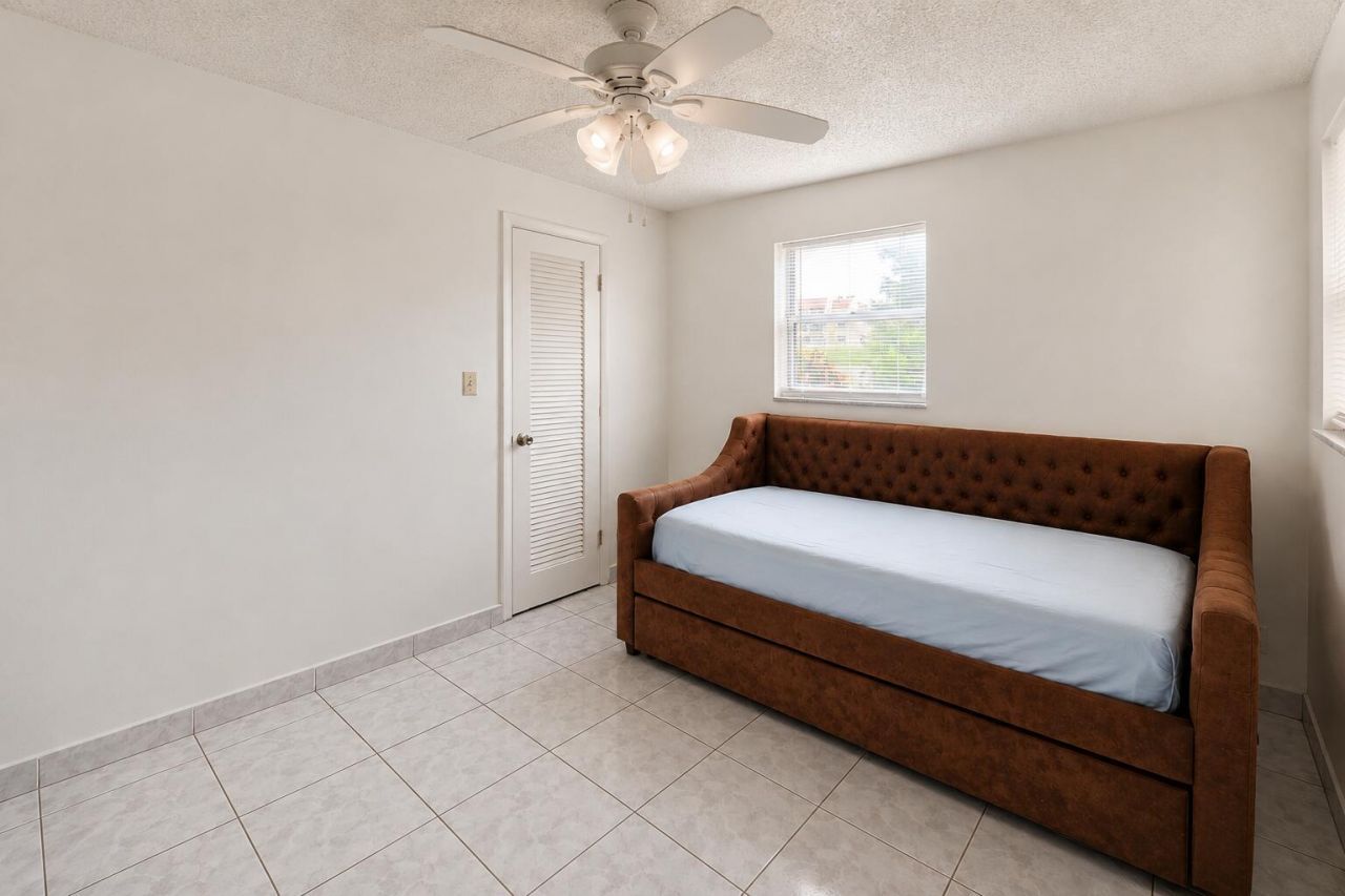 2750 W Sunrise Lakes Drive W, Unit 112, Sunrise, FL 33322 Photo