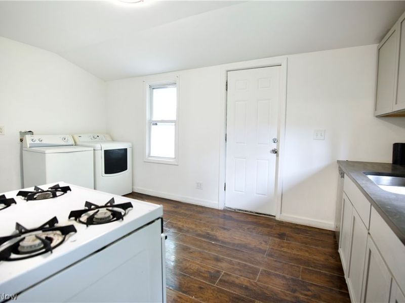3097 W 106th Street , Cleveland, OH 44111 Photo 9