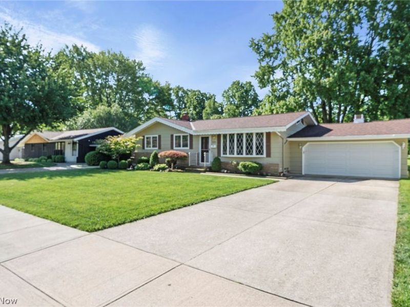 26933 Westwood Lane , Olmsted Township, OH 44138 Photo 4