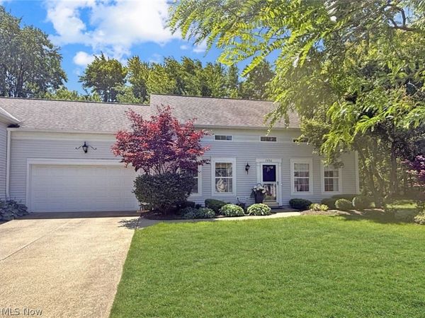 7930 Burton Lane , Unit 12, Hudson, OH 44236