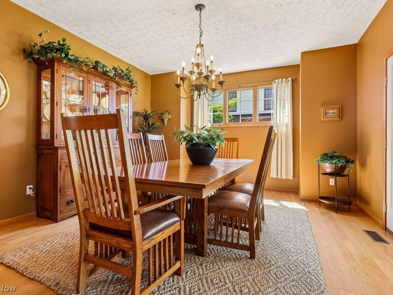 26643 Primrose Lane, Westlake, OH 44145 Photo 3