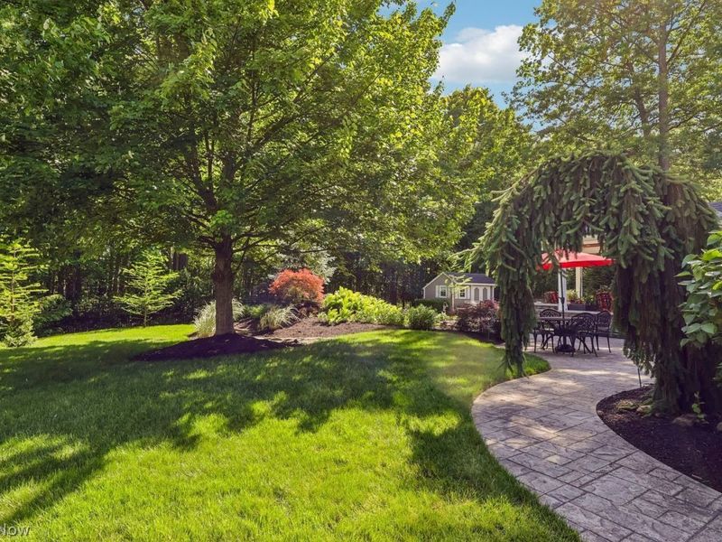 26643 Primrose Lane, Westlake, OH 44145 Photo 32