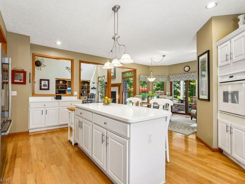 26643 Primrose Lane, Westlake, OH 44145 Photo 8