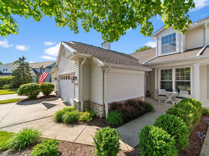33175 Fairport Drive , Avon Lake, OH 44012 Photo 2
