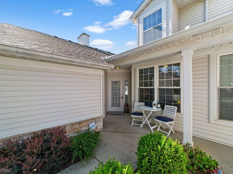 33175 Fairport Drive , Avon Lake, OH 44012 Photo 4