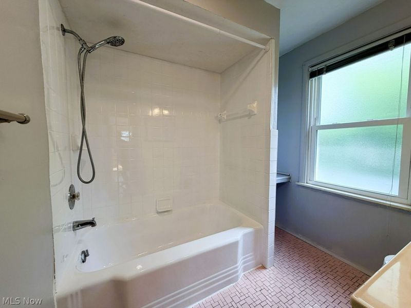 2267 Edgerton Road, University Heights, OH 44118 Photo 22