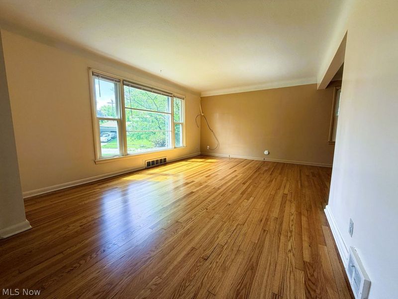 2267 Edgerton Road, University Heights, OH 44118 Photo 3