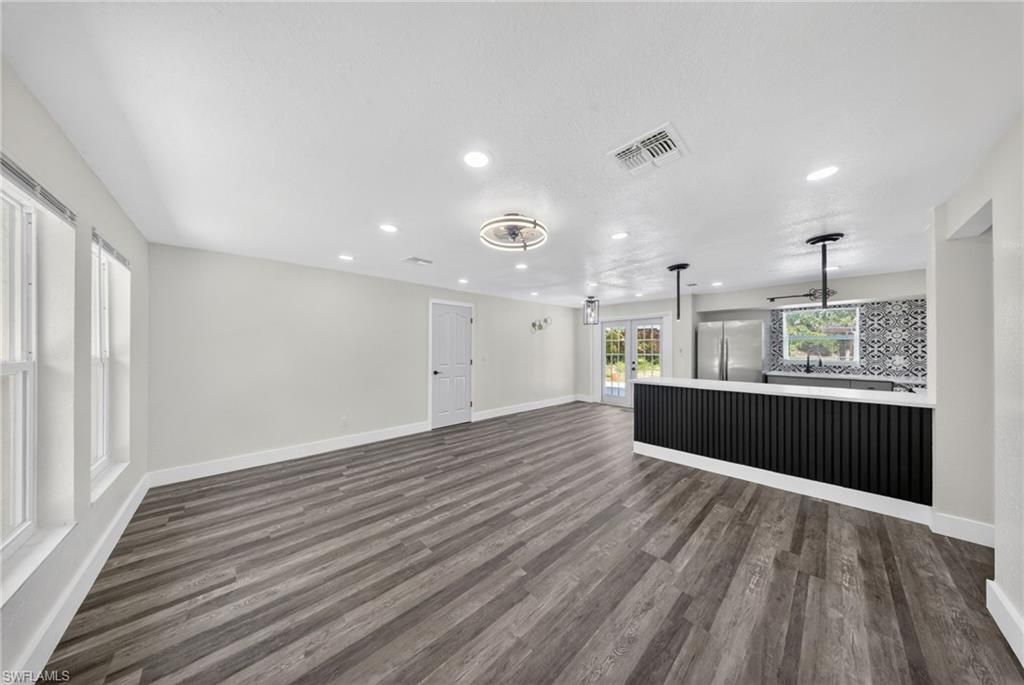280 1st St Nw, Naples, FL 34120 Photo