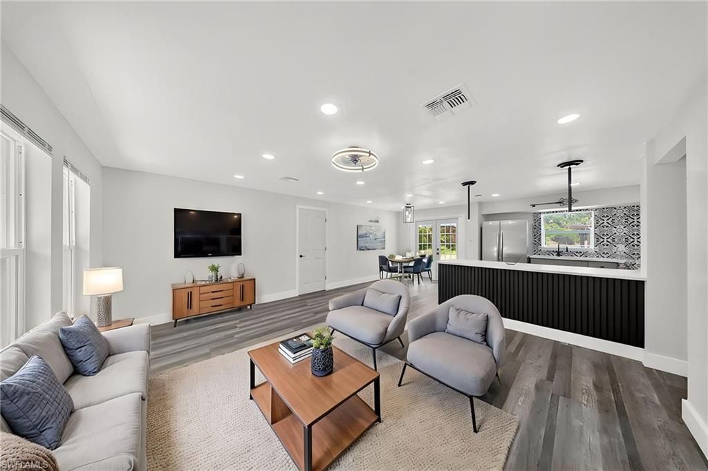 280 1st St Nw, Naples, FL 34120 Photo
